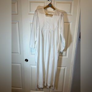 VTG 60's / 70's Le Voy's White Maxi Polka Dot Dress